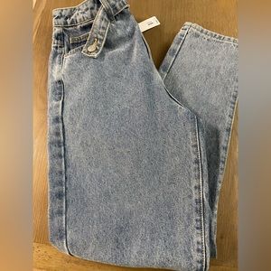 NWT Rue 21 Mom Jeans Sz 10 Straight Leg 5-Pocket Attached Belt